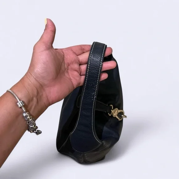 Dooney & Bourke - Picture 6 of 9